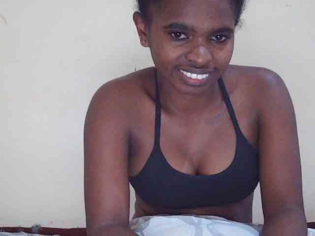 Sweetdiva2 webcam