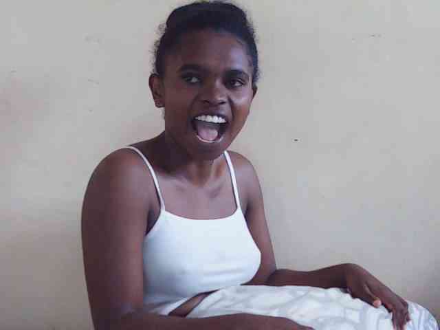 Sweetdiva2 webcam