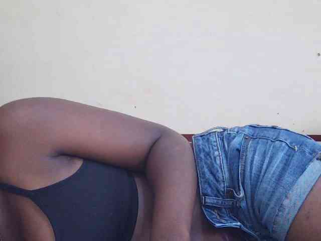 Sweetdiva2 webcam