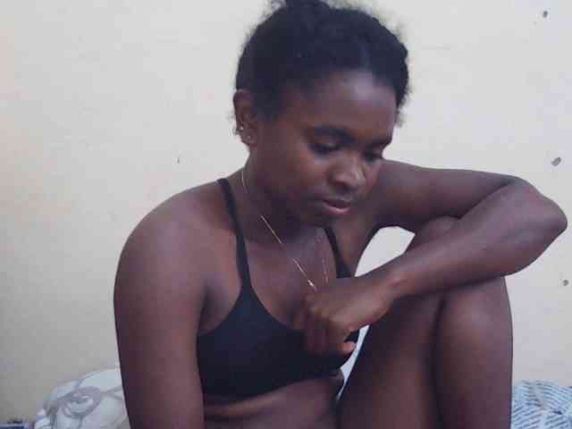 Sweetdiva2 webcam