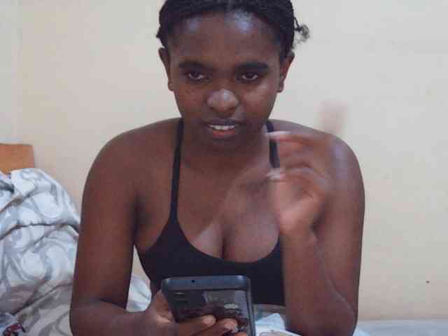 Sweetdiva2 webcam