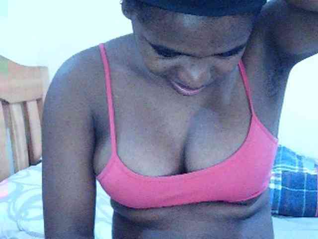 Sweetdiva2 webcam