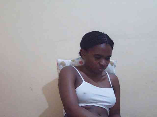 Sweetdiva2 webcam