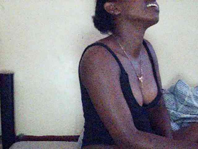 Sweetdiva2 webcam