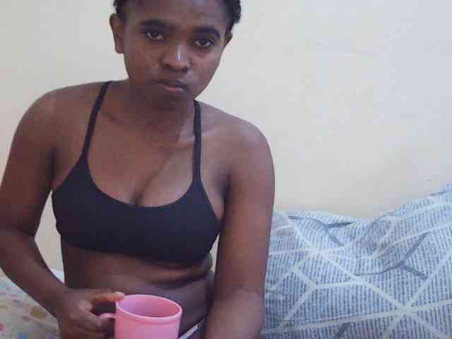 Sweetdiva2 webcam