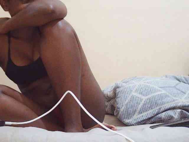 Sweetdiva2 webcam