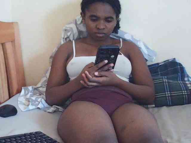Sweetdiva2 webcam