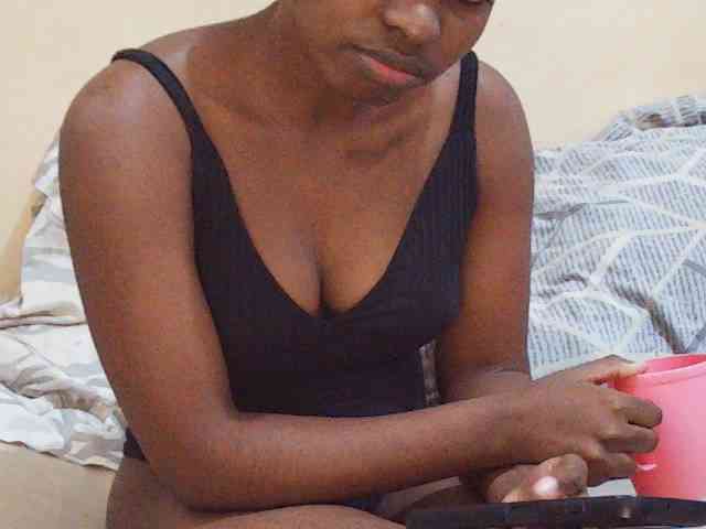 Sweetdiva2 webcam
