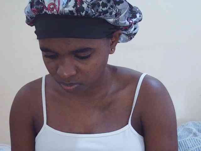 Sweetdiva2 webcam