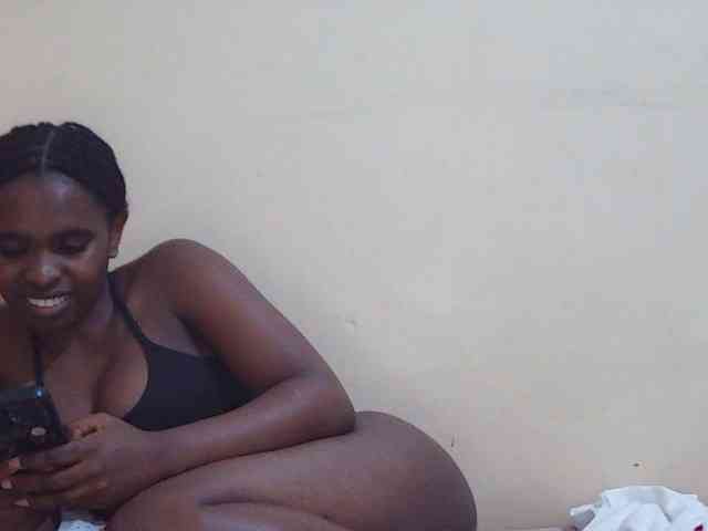 Sweetdiva2 webcam