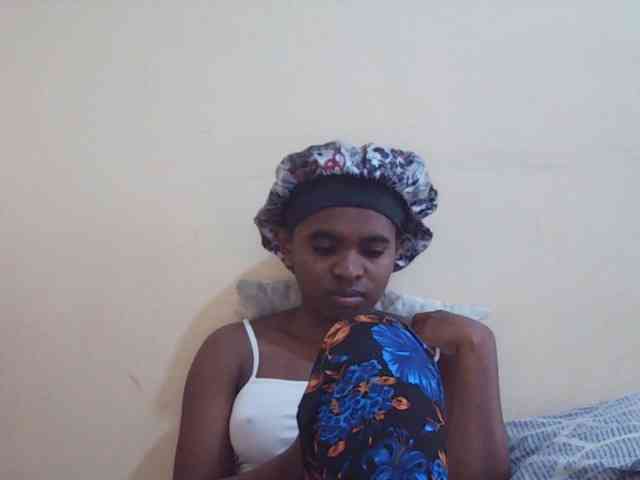 Sweetdiva2 webcam