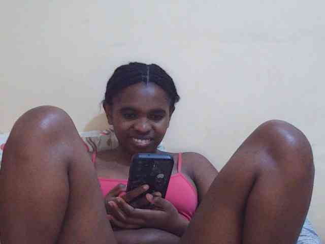 Sweetdiva2 webcam