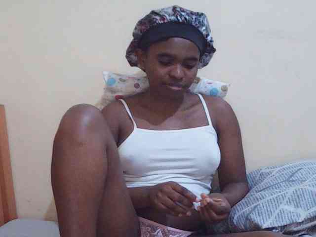 Sweetdiva2 webcam