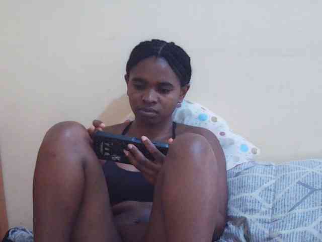 Sweetdiva2 webcam