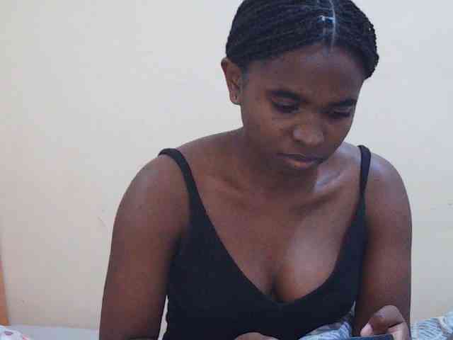 Sweetdiva2 webcam