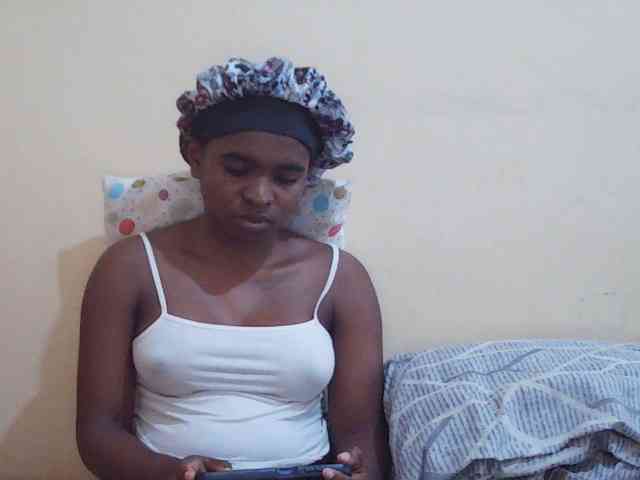 Sweetdiva2 webcam