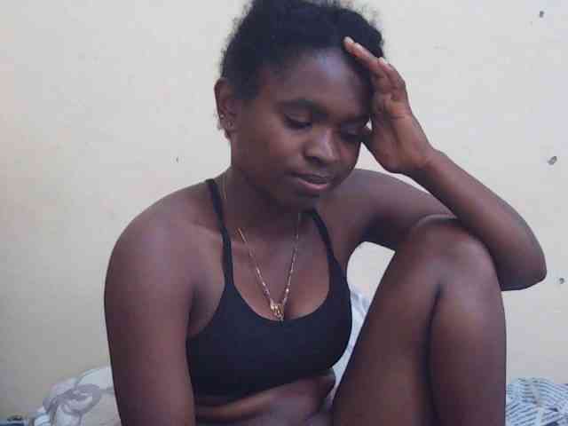 Sweetdiva2 webcam