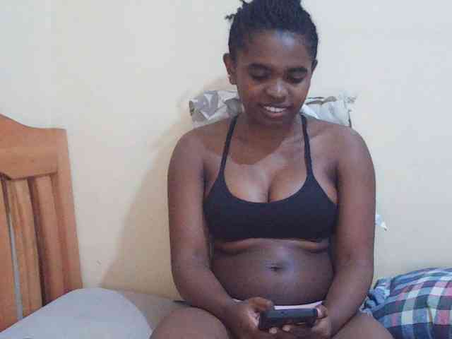 Sweetdiva2 webcam