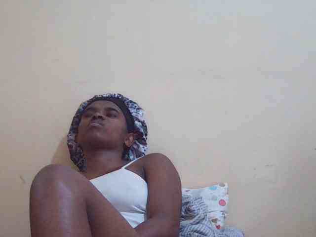Sweetdiva2 webcam