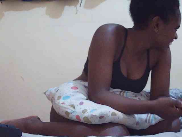 Sweetdiva2 webcam