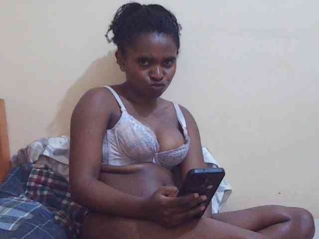 Sweetdiva2 webcam