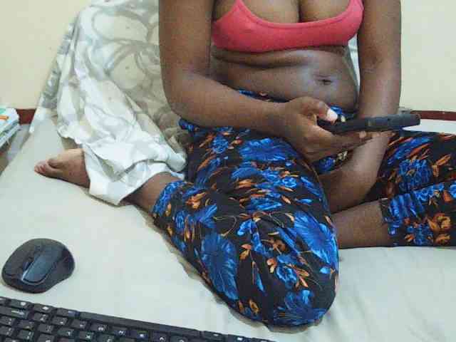 Sweetdiva2 webcam