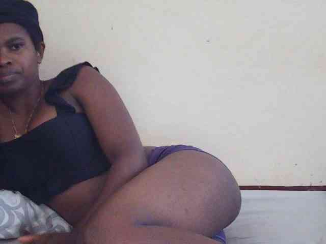 Sweetdiva2 webcam