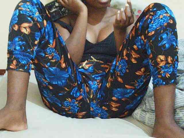 Sweetdiva2 webcam