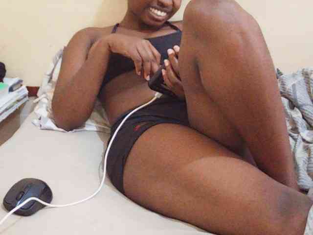 Sweetdiva2 webcam