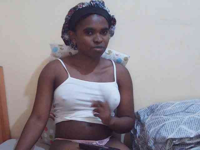 Sweetdiva2 webcam