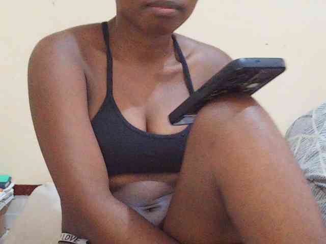 Sweetdiva2 webcam