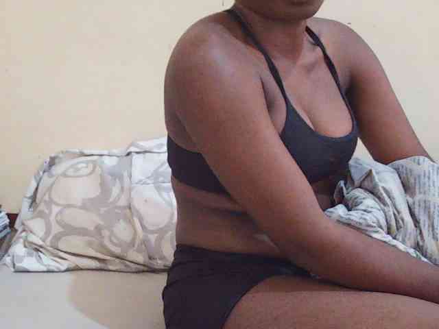 Sweetdiva2 webcam