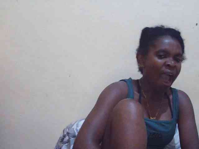 Sweetdiva2 webcam