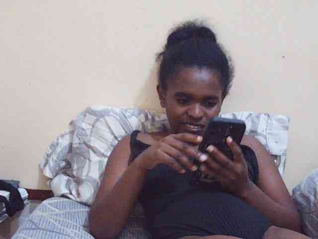 Sweetdiva2 webcam