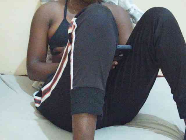 Sweetdiva2 webcam