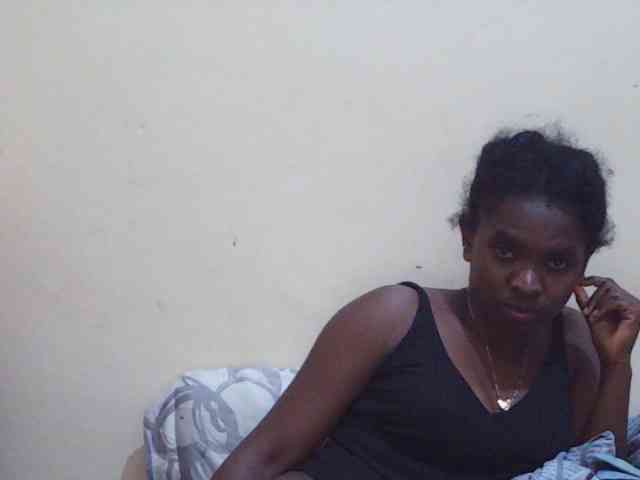 Sweetdiva2 webcam