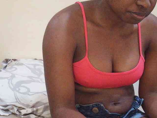 Sweetdiva2 Live Webcam on BongaCams