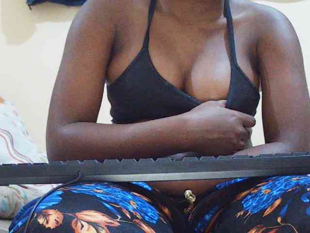 Sweetdiva2 webcam