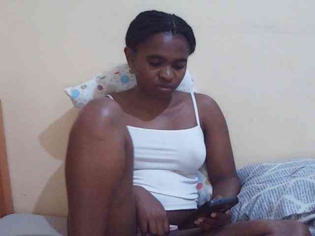 Sweetdiva2 webcam