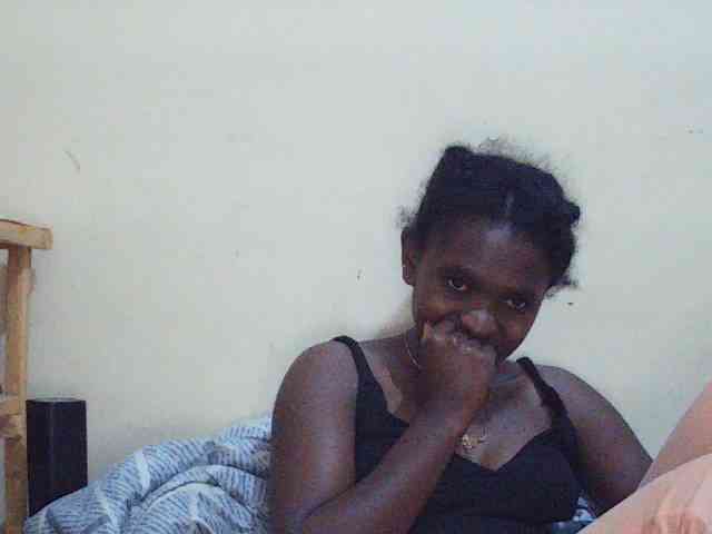 Sweetdiva2 webcam