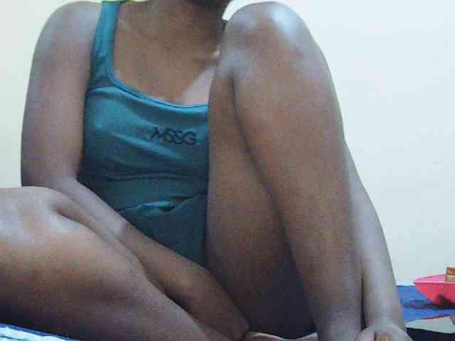 Sweetdiva2 webcam