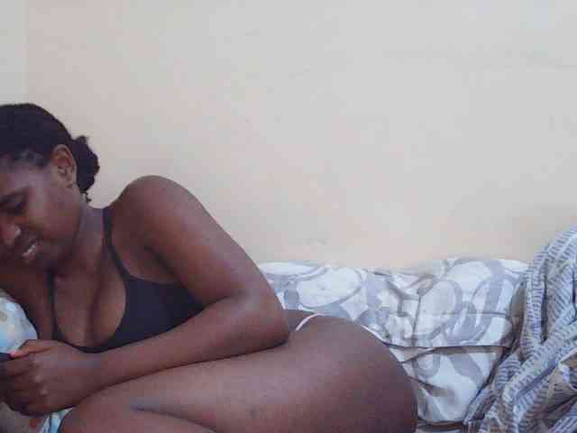 Sweetdiva2 webcam