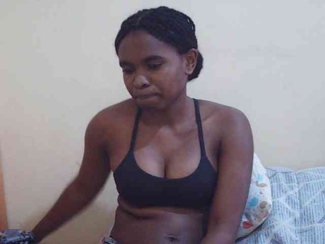 Sweetdiva2 webcam