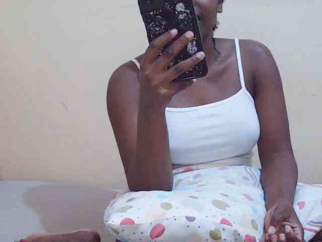 Sweetdiva2 webcam