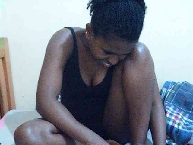Sweetdiva2 webcam