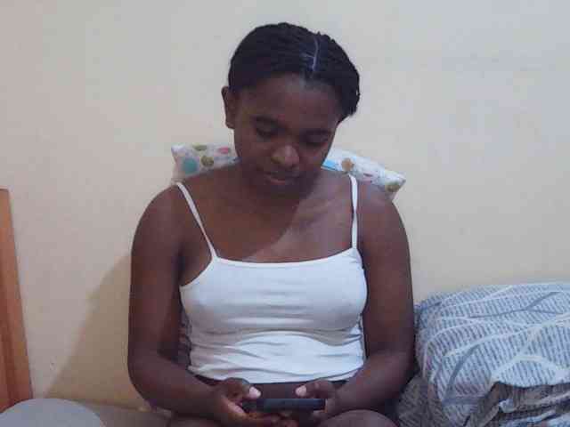 Sweetdiva2 webcam
