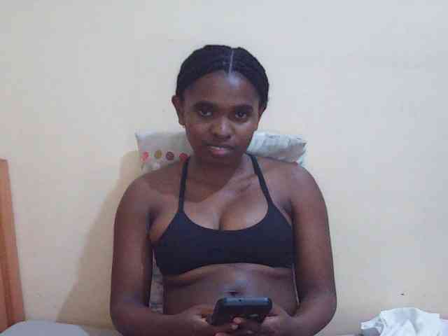 Sweetdiva2 webcam