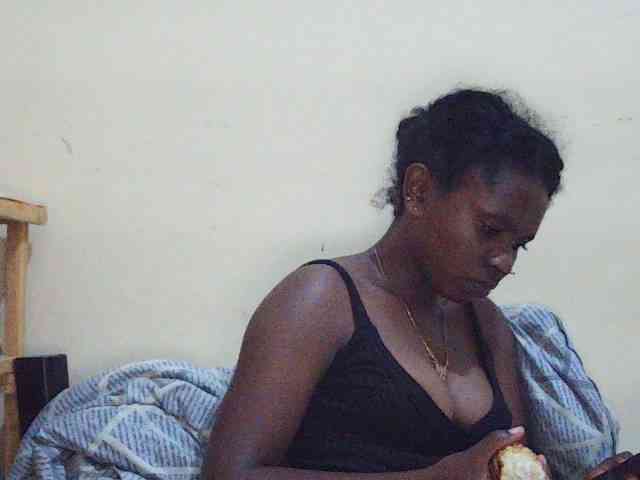 Sweetdiva2 webcam