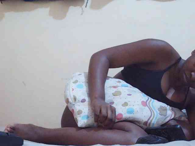Sweetdiva2 webcam