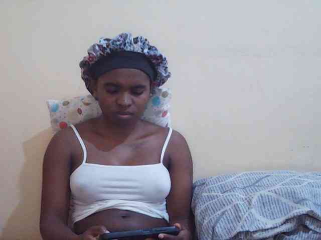 Sweetdiva2 webcam
